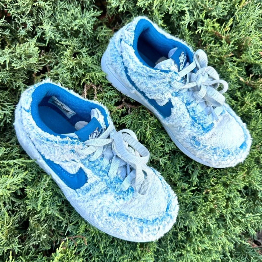 Nike Dunk Low Little Boys Sneakers Size 13 Celestine Blue Abominable Snowman